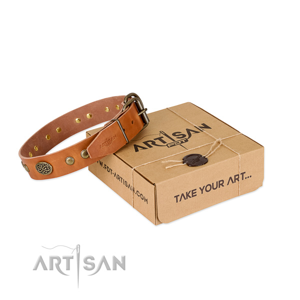 Rust-proof D-ring on full grain leather dog collar for your four-legged friend
